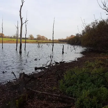 Villa Waterfront Family Pouancé