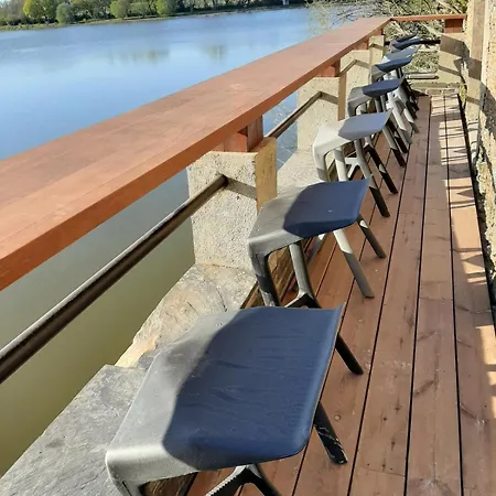 Propriete Familiale Les Pieds Dans L'eau Du Vieux Chateau וילה *