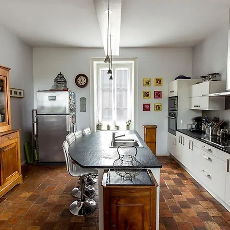 Villa Waterfront Family