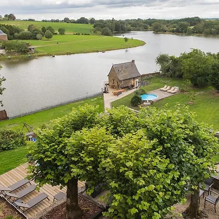 Villa Waterfront Family *