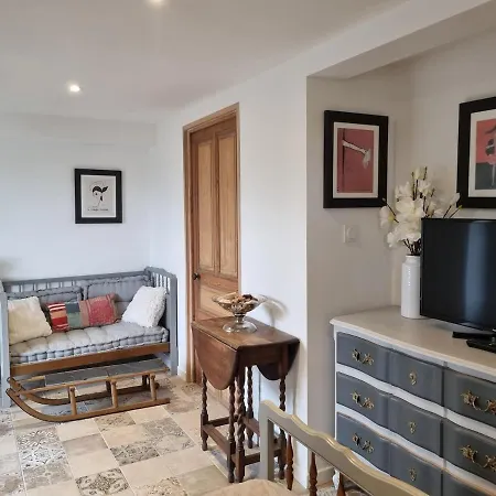 Villa Waterfront Family