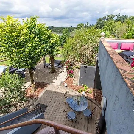 Villa Waterfront Family Pouancé