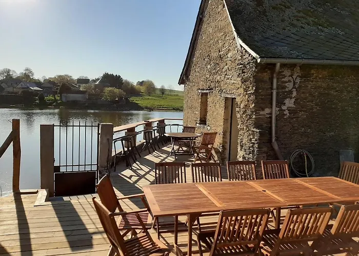 Waterfront Family Villa *