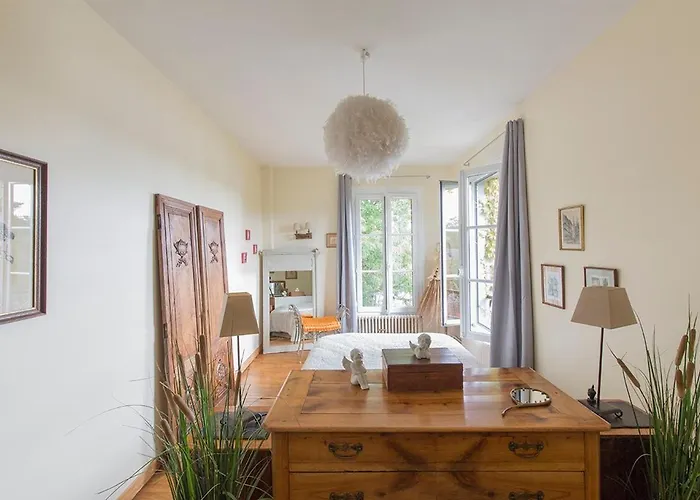 Waterfront Family Villa Pouancé