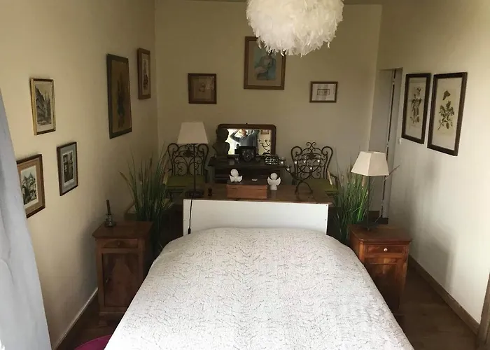 Waterfront Family Villa Pouancé