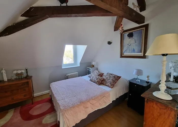 Waterfront Family Villa Pouancé