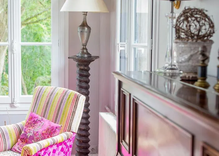 Waterfront Family Villa Pouancé