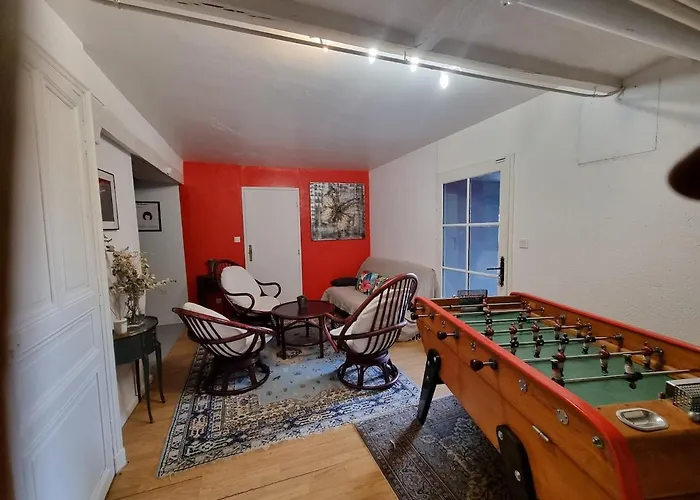 Waterfront Family Villa Pouancé