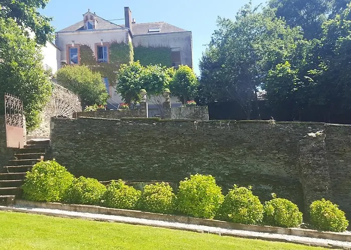 Waterfront Family * Pouancé