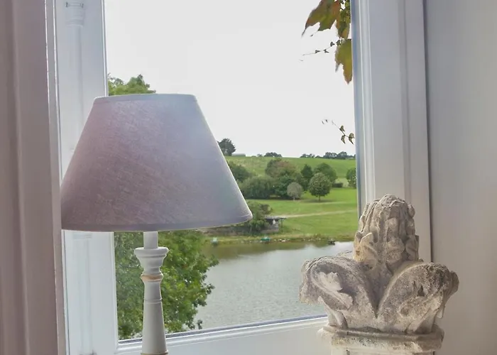 Waterfront Family Pouancé